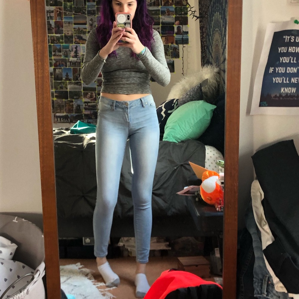 Light Wash Skinny Jeans